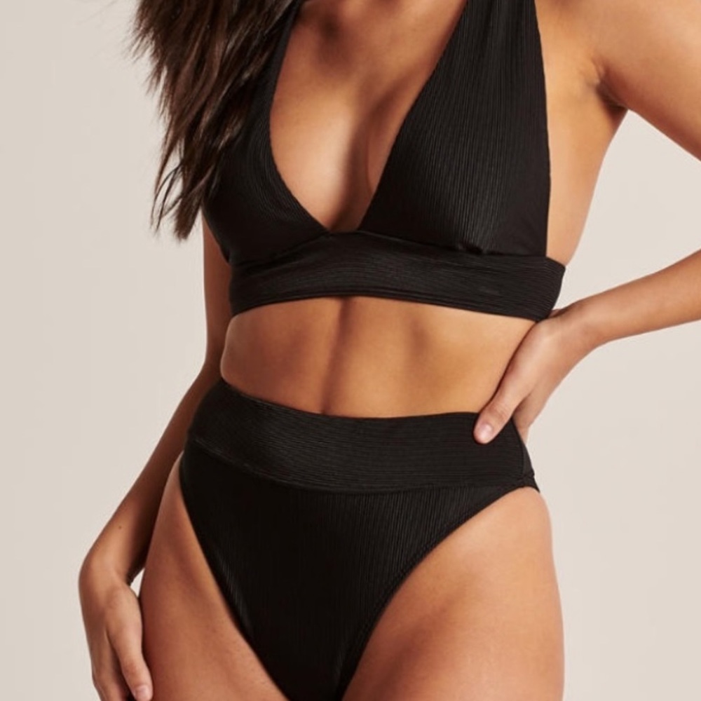 Bnwt high waisted black bottoms